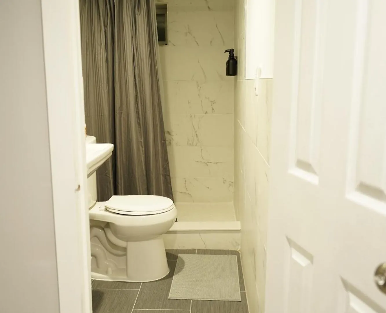 Apartment Cozy 2 Bedroom In A Lovely Forest Hills Neighborhood New York United States
