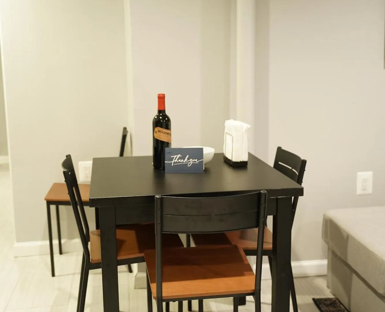 Cozy 2 Bedroom In A Lovely Forest Hills Neighborhood New York