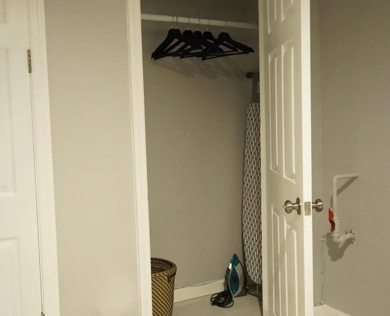 Cozy 2 Bedroom In A Lovely Forest Hills Neighborhood New York 0*,  United States